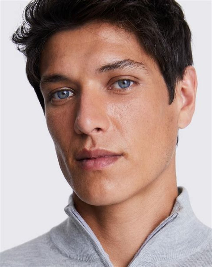 Aaron Gatward (Model) - Age, Birthday, Bio, Facts, Family, Net Worth, Height & More