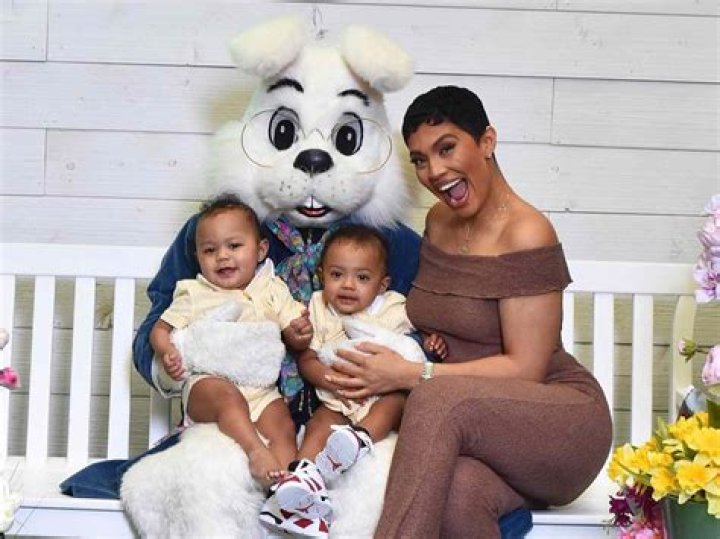 Abby De La Rosa (DJ) - Age, Birthday, Bio, Facts, Family, Net Worth, Height & More