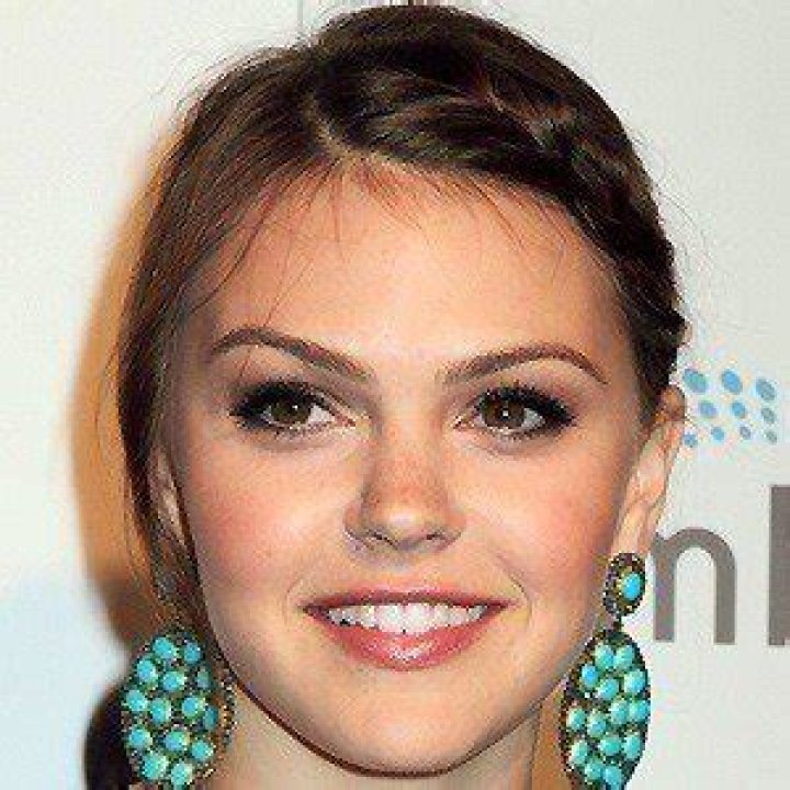 Aimee Teegarden (TV Actress) - Age, Birthday, Bio, Facts, Family, Net Worth, Height & More