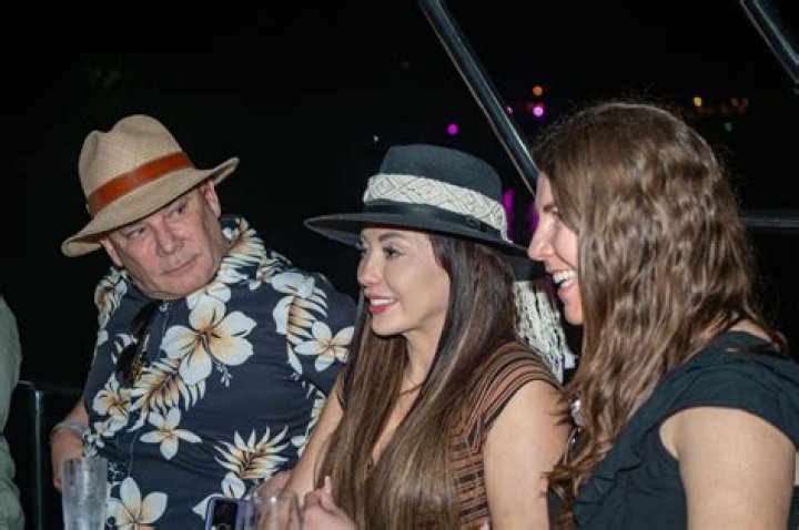 Alex Dey Biography, Age, Height, Wife, Net Worth, Family