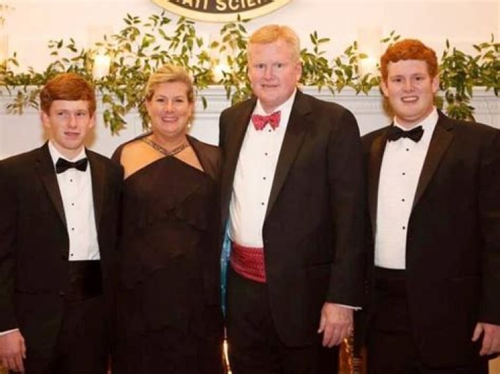 Alex Ross Biography, Age, Height, Wife, Net Worth, Family