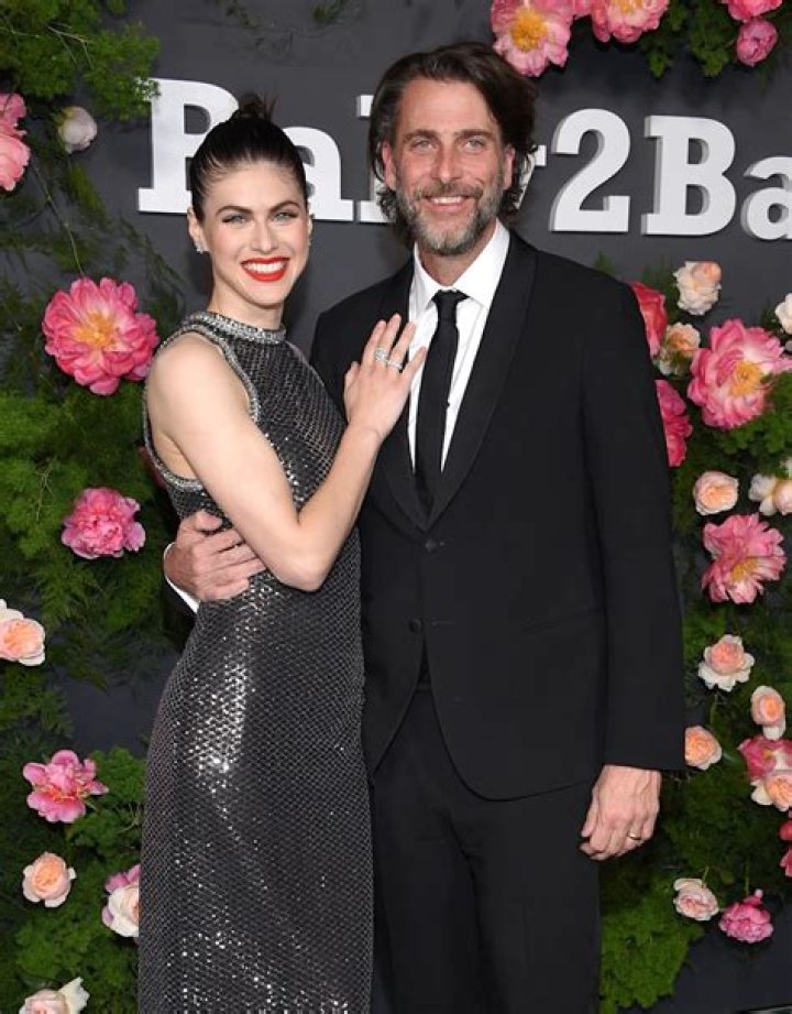 Alexandra Daddario’s Dating History: Details on ‘White Lotus’ Alum’s Boyfriends, Husband