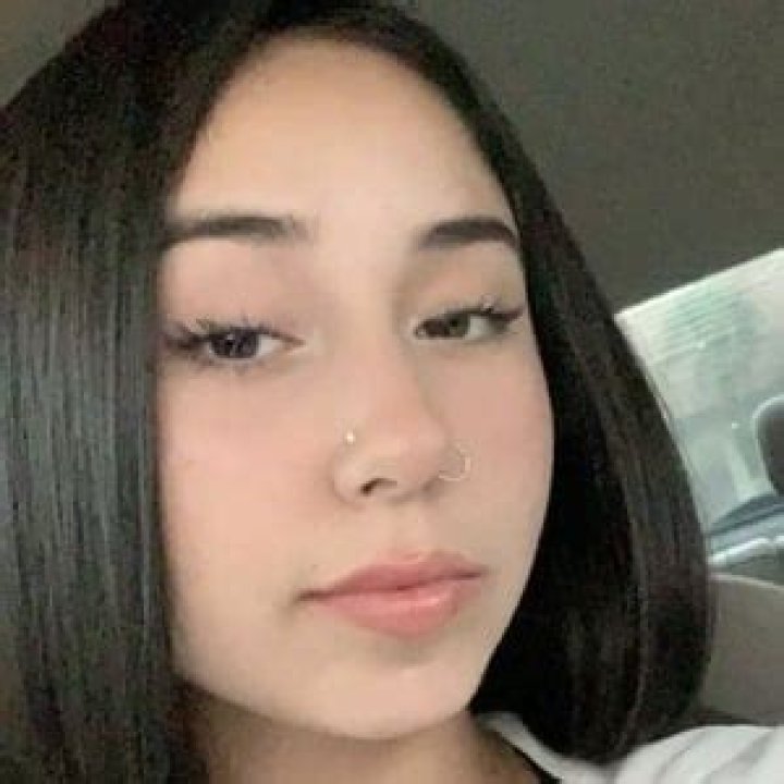 Alexia Magallon (Instagram Star) - Age, Birthday, Bio, Facts, Family, Net Worth, Height & More