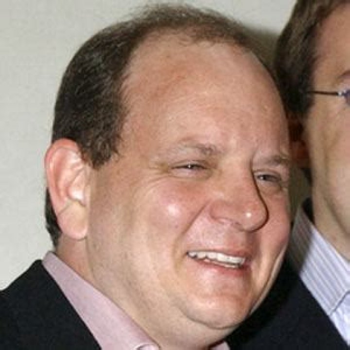 Alfred Gough Biography, Age, Height, Wife, Net Worth, Family