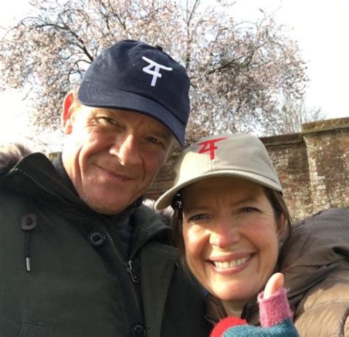 Alistair Petrie: Wife, net worth, tattoos, smoking & body facts