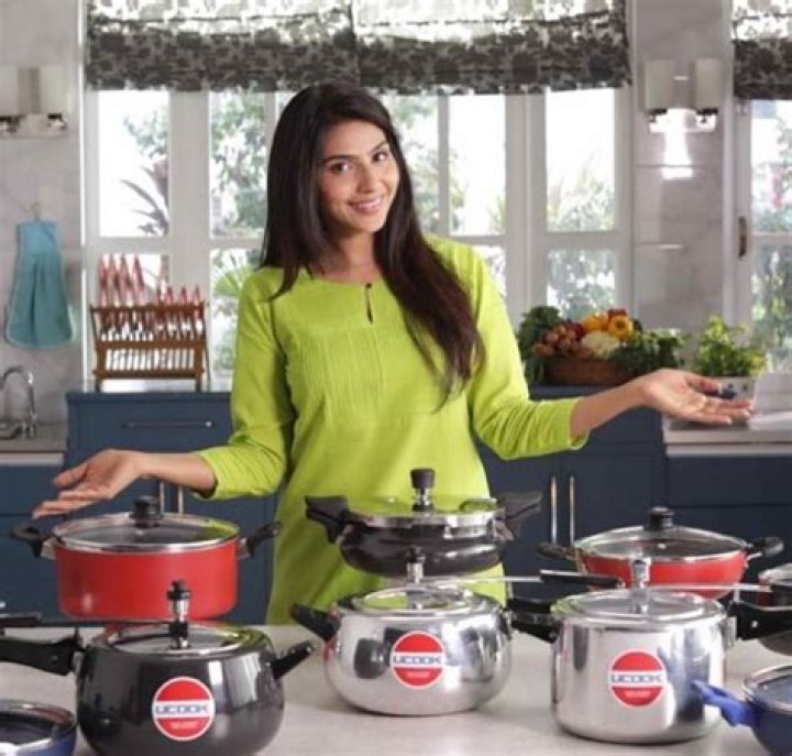 Alka Verma Biography, Age, Height, Husband, Net Worth, Family