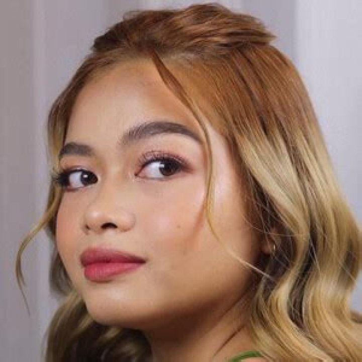 Ami Charlize (TikTok Star) - Age, Birthday, Bio, Facts, Family, Net Worth, Height & More