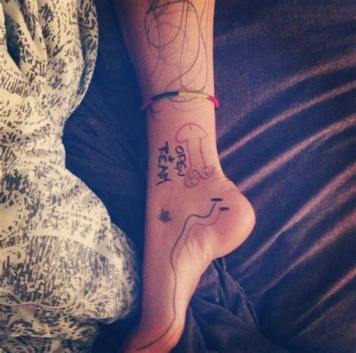 Anastasia Baranova Bio, Wiki, Feet, Tattoos, Married, Husband, Kids