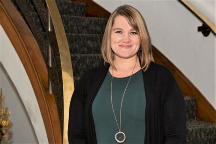 Angela Schmidt-Foster Biography, Age, Height, Net Worth, Family