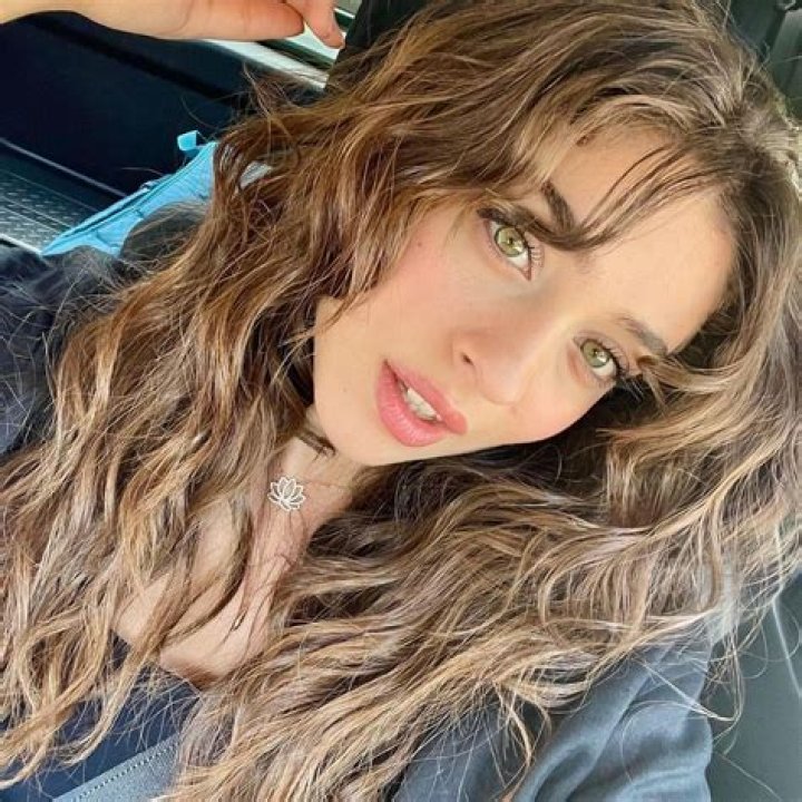 Ania Malys (Instagram Star) - Wiek, urodziny, bio, fakty, rodzina, wartość netto, wzrost i więcej