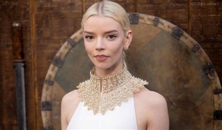Anya Taylor-Joy’s Height, Weight, Measurements and Plastic Surgery