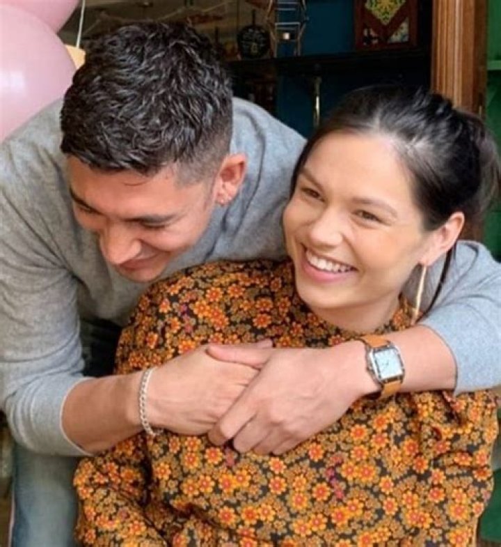 Archie Renaux: Age, Instagram, Wiki, Bio, Girlfriend Annie And Daughter