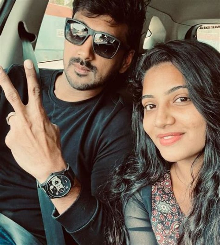 Arnav Biography, Age, Height, Wife, Net Worth, Family