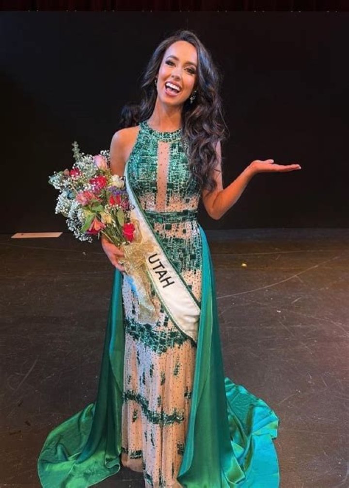 Athenna Crosby (Pageant Contestant) - Age, Birthday, Bio, Facts, Family, Net Worth, Height & More