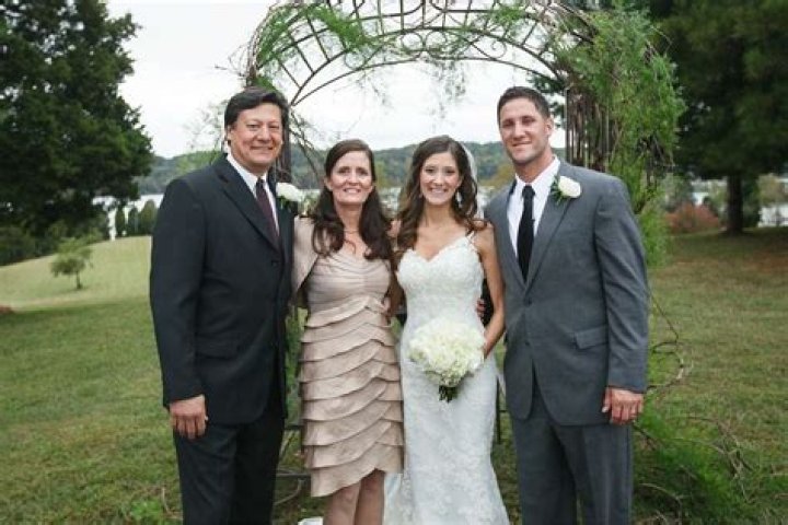 Atlee Hammaker Biography, Age, Height, Wife, Net Worth, Family