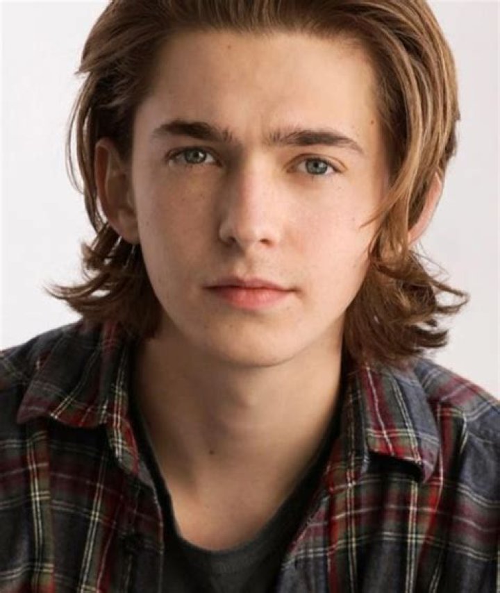 Austin Abrams biografía, edad, altura, esposo, net worth, familia
