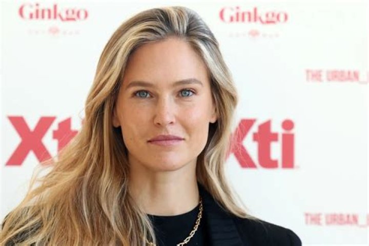 Bar Refaeli Biography, Age, Height, Husband, Net Worth, Family