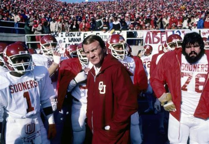 Barry Switzer (Football Coach) - Age, Birthday, Bio, Facts, Family, Net Worth, Height & More