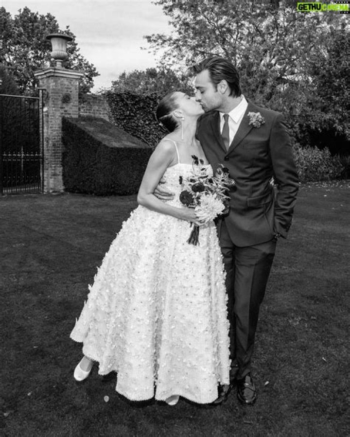 Bel Powley Biography, Age, Height, Husband, Net Worth, Family