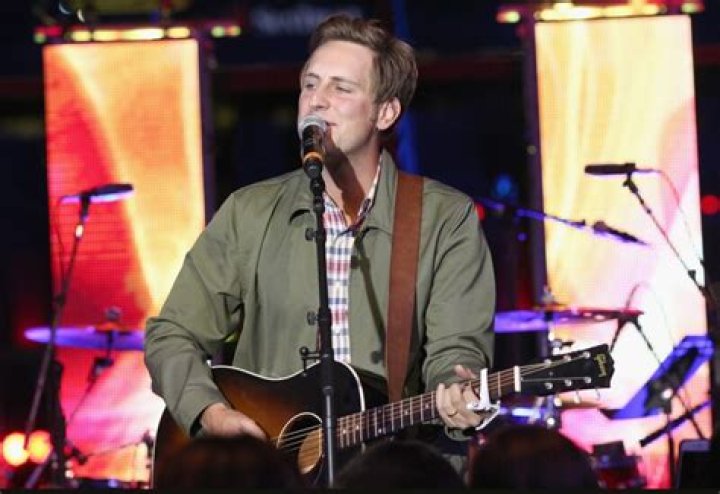 Ben Rector (Rock Singer) - Age, Birthday, Bio, Facts, Family, Net Worth, Height & More