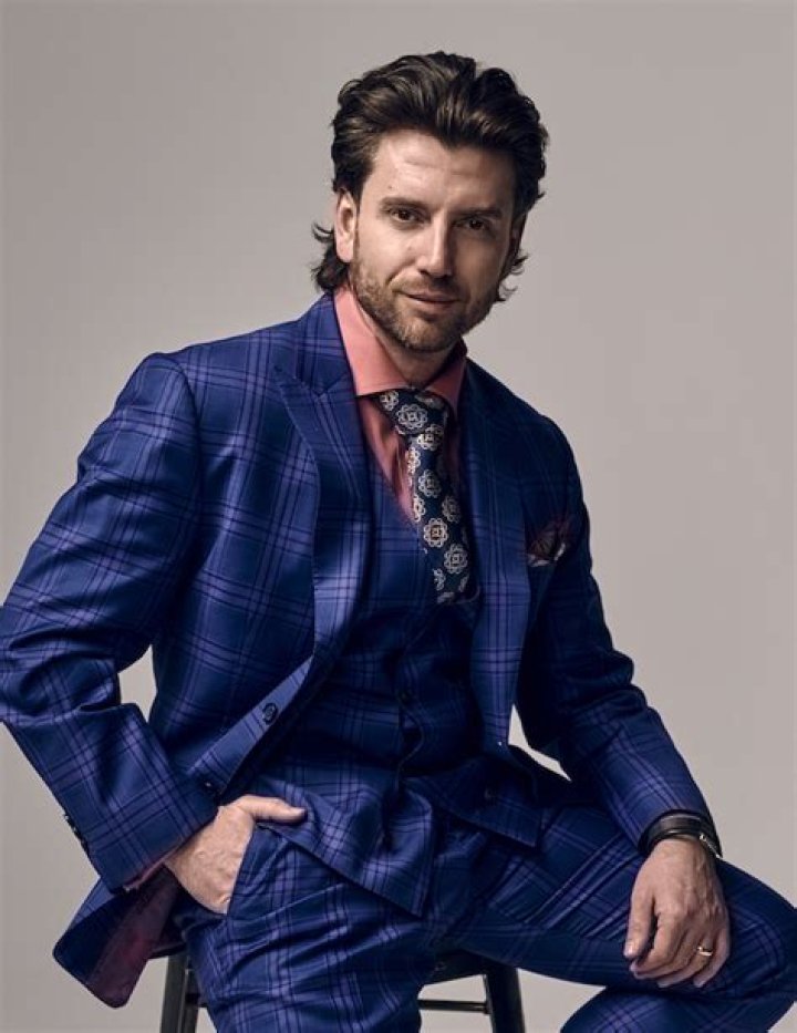 Binais Begovic: Dr Cat Begovic Wikipedia, Biography, Husband Age, and Net Worth