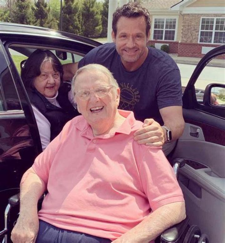 Bo Hopkins Biography, Age, Height, Wife, Net Worth, Family