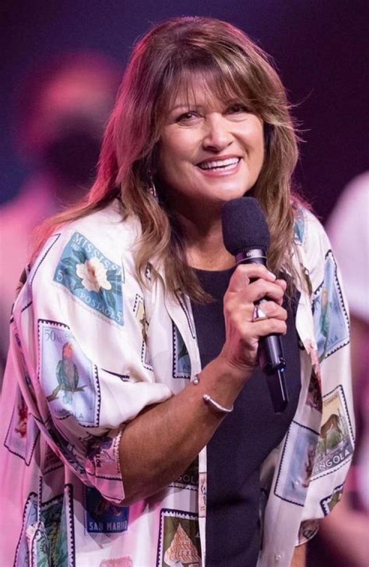 Bobbie Houston (Religious Leader) - Age, Birthday, Bio, Facts, Family, Net Worth, Height & More