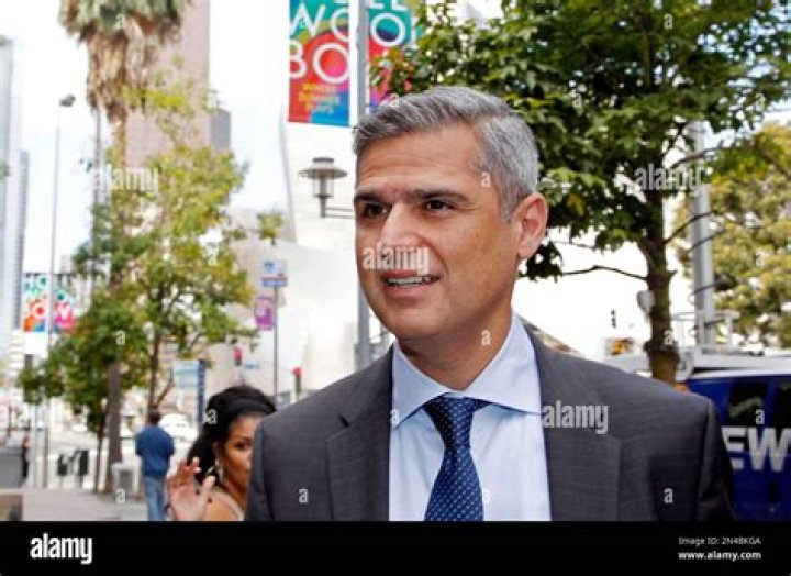 Bobby Samini Biography, Age, Height, Wife, Net Worth, Family