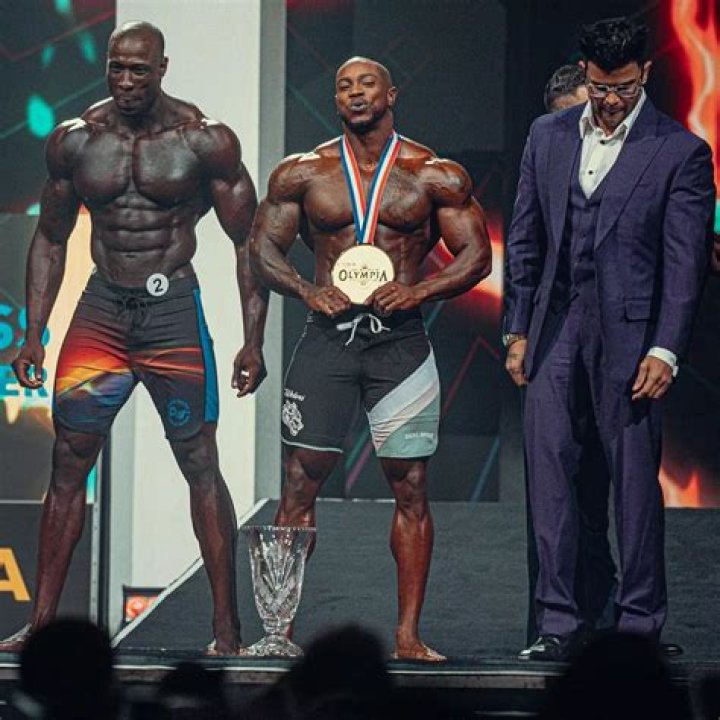 Brandon Hendrickson (Bodybuilder) - Age, Birthday, Bio, Facts, Family, Net Worth, Height & More