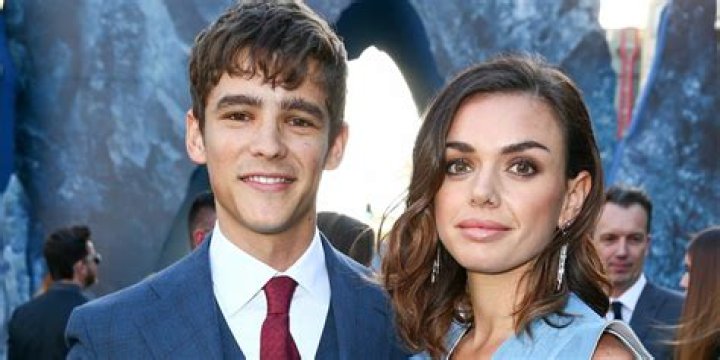 Brenton Thwaites Biography, Age, Height, Wife, Net Worth, Family