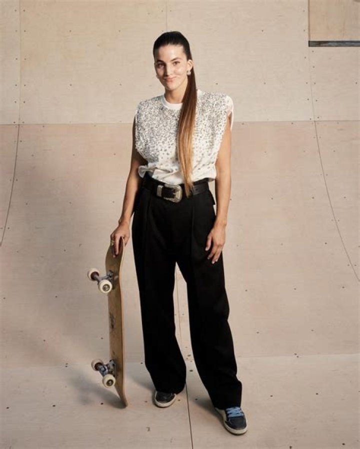 Brooklinn Khoury Bio, Wiki, Age, Family, Skateboarder, Influencer and Net Worth