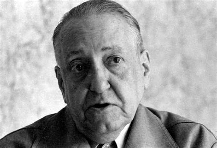 Bud Abbott (Comedian) - Age, Birthday, Bio, Facts, Family, Net Worth, Height & More