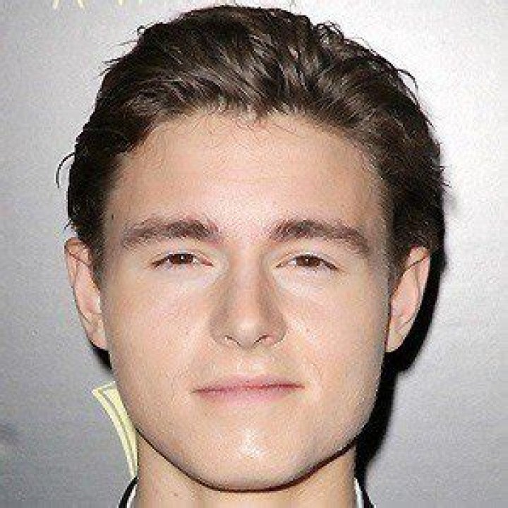 Callan McAuliffe (Movie Actor) - Age, Birthday, Bio, Facts, Family, Net Worth, Height & More