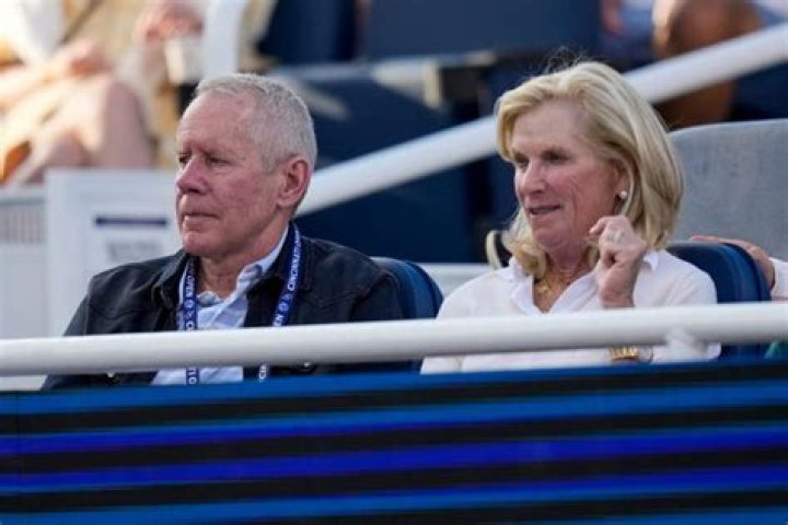 Carl Lindner III Biography, Age, Height, Wife, Net Worth, Family