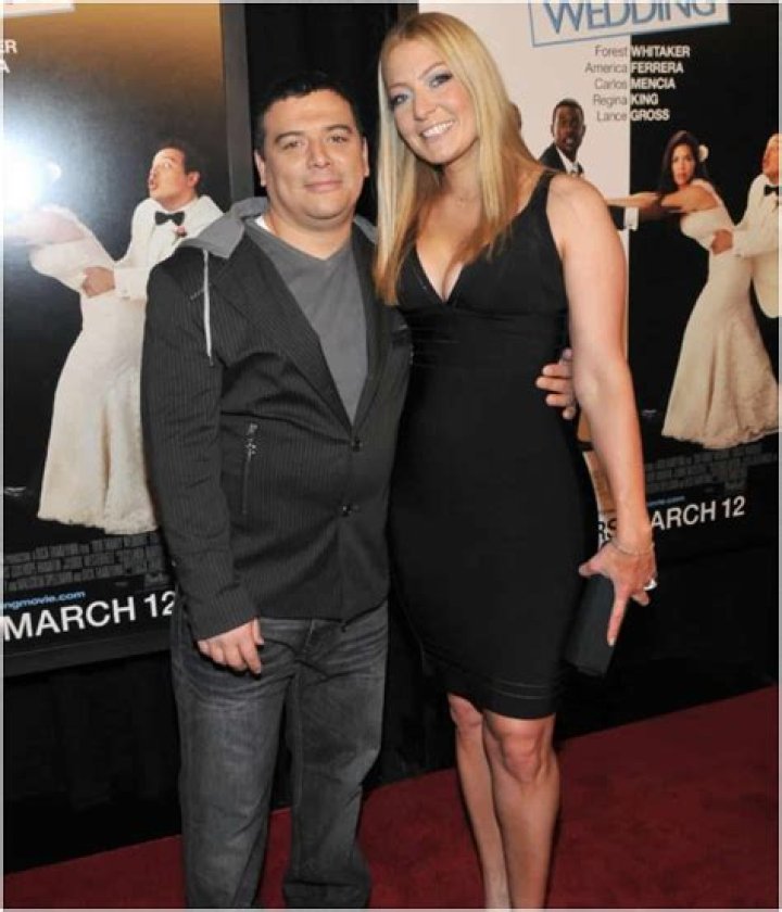 Carlos Mencia Biography, Age, Height, Wife, Net Worth, Family