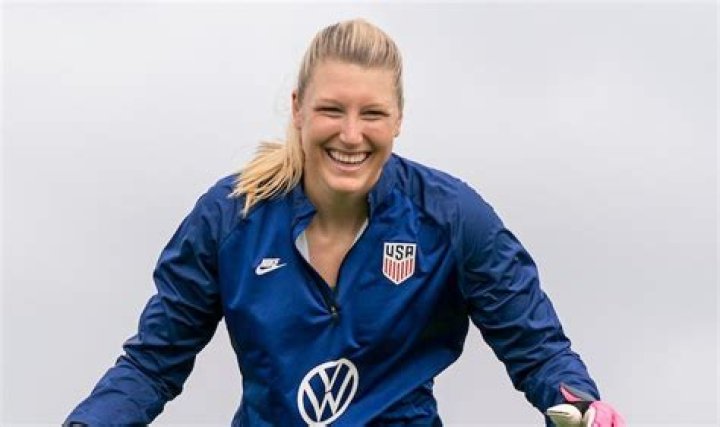 Casey Murphy Biography, Age, Height, Husband, Net Worth, Family