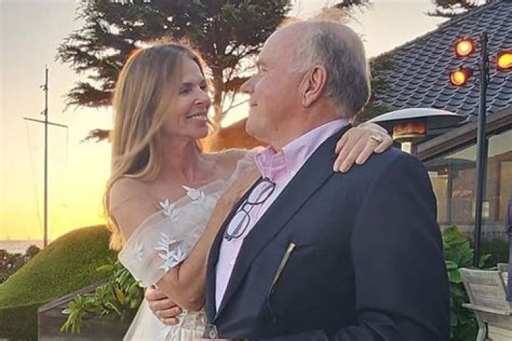 Catherine Oxenberg Biography, Age, Height, Husband, Net Worth, Family