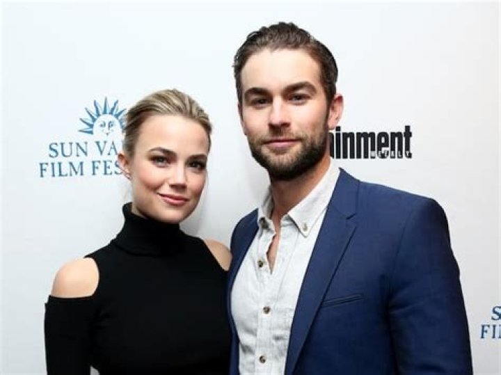 Chace Crawford Biography, Age, Height, Wife, Net Worth, Family