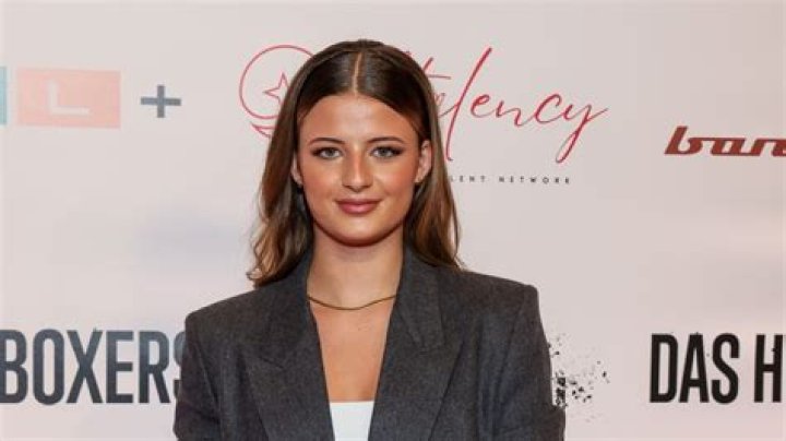 Charlotte Schweiger Age, Wiki, Biography, Height, Partner, Instagram
