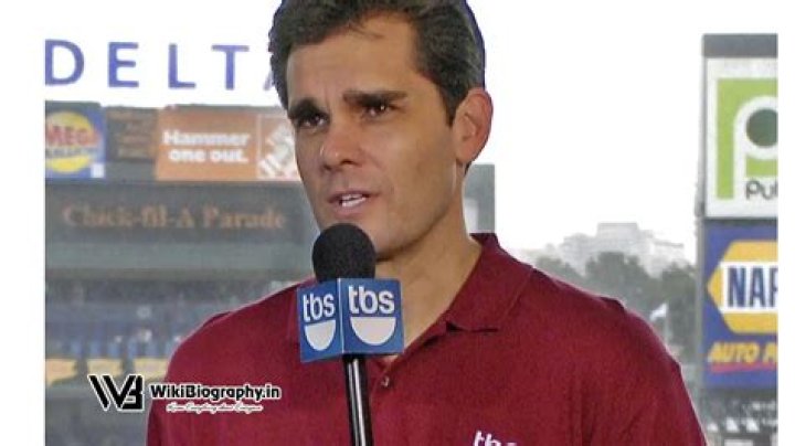 Chip Caray (Sportscaster) - Age, Birthday, Bio, Facts, Family, Net Worth, Height & More