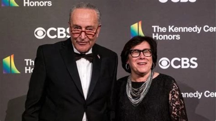 Chuck Schumer Wife: Iris Weinshall Parents, Age, Young, Net Worth, Family, Wiki, Daughters, Wedding, Salary