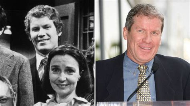 Daniel Hugh Kelly (TV Actor) - Age, Birthday, Bio, Facts, Family, Net Worth, Height & More