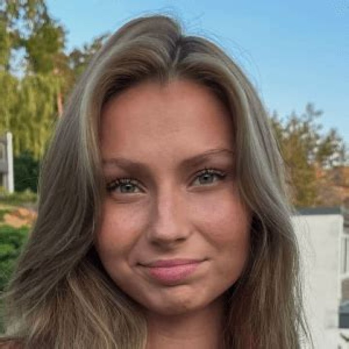 Daria Young (TikTok Star) - Age, Birthday, Bio, Facts, Family, Net Worth, Height & More