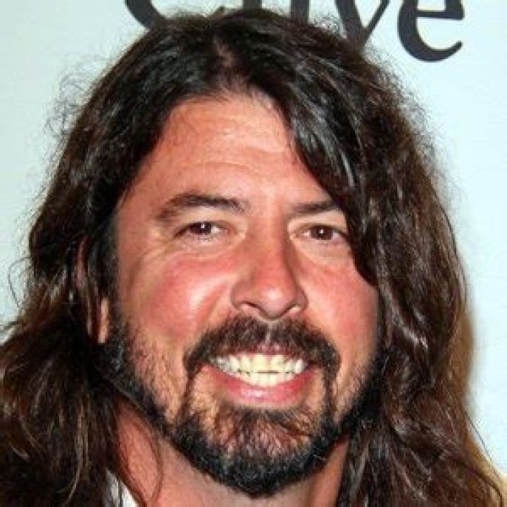 Dave Grohl (Rock Singer) - Age, Birthday, Bio, Facts, Family, Net Worth, Height & More