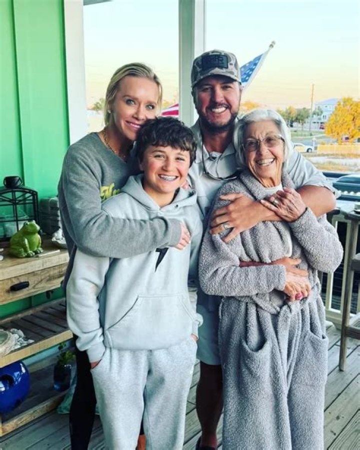 David Bryan Biography, Age, Height, Wife, Net Worth, Family