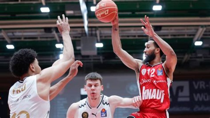 Davion Mintz Age, Wiki, biography, Height, Girlfriend, Salary, Net Worth