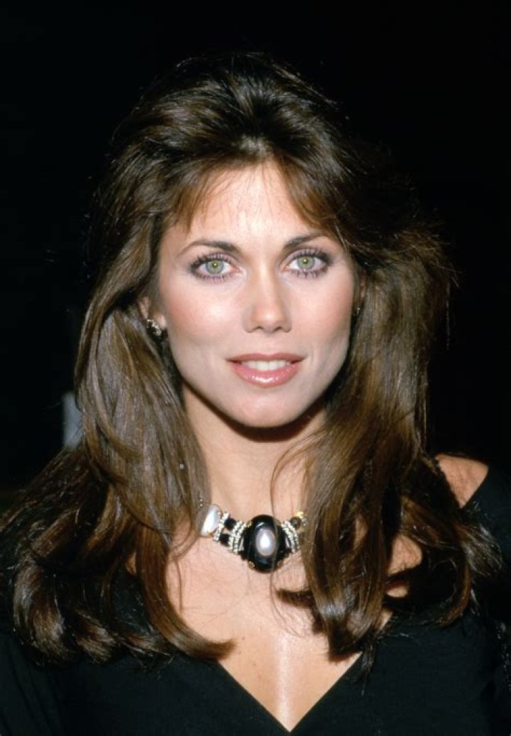 Deborah Shelton (TV Actress) - Age, Birthday, Bio, Facts, Family, Net Worth, Height & More