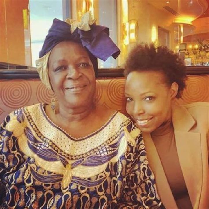 Denis Onyango Biography, Age, Height, Wife, Net Worth, Family