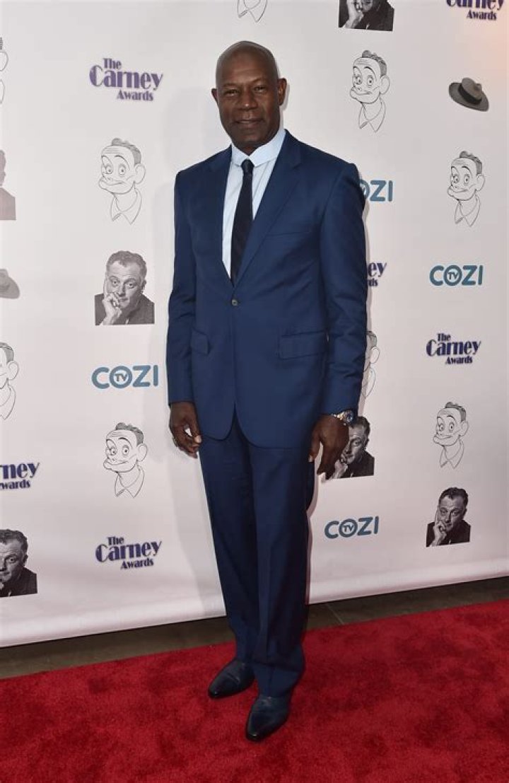 Dennis Haysbert (TV Actor) - Age, Birthday, Bio, Facts, Family, Net Worth, Height & More