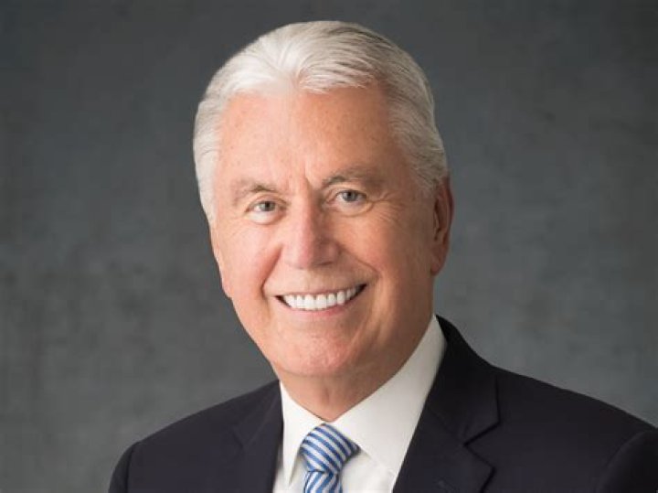 Dieter F. Uchtdorf biografía, edad, altura, esposo, net worth, familia